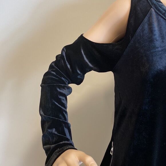 Patrizia Luca Milano black velvet could shoulders top blouse size S - Picture 4 of 10